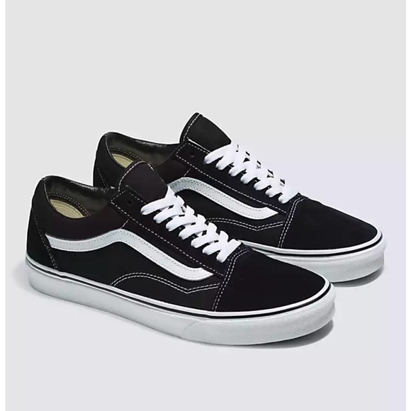 Vans Shoes - Vans old skool shoe